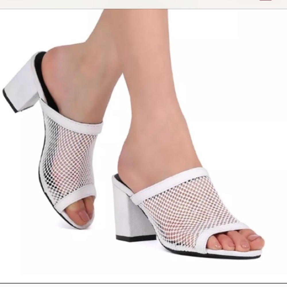 Cape Robin slip on mesh block heels sz 10